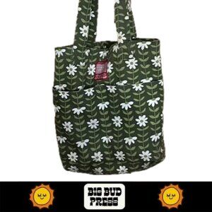 Everyday Tote Bag in Green Daisy Chain
